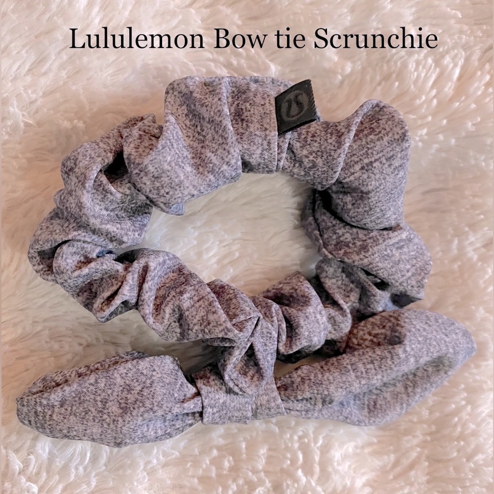 🔴 Lululemon Bow tie Scrunchie